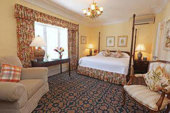 Oxford House Bed & Breakfast Hamilton City Exterior photo